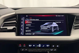 met. musta Audi Q4 e-tron 2022 kuva 27.
