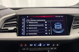 met. musta Audi Q4 e-tron 2022 kuva 29.