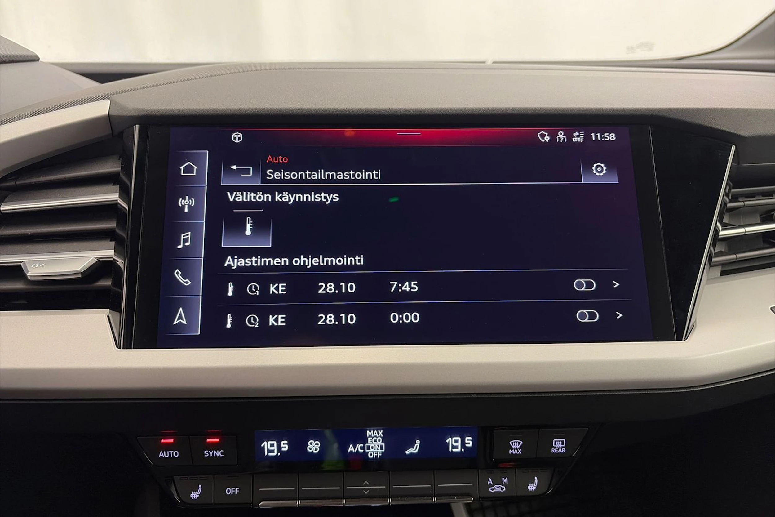 met. musta Audi Q4 e-tron 2022 kuva 30.