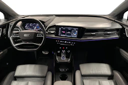 harmaa Audi Q4 e-tron 2022 kuva 7.