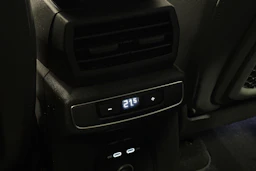 harmaa Audi Q4 e-tron 2022 kuva 13.