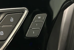 harmaa Audi Q4 e-tron 2022 kuva 16.