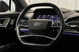 harmaa Audi Q4 e-tron 2022 kuva 18.