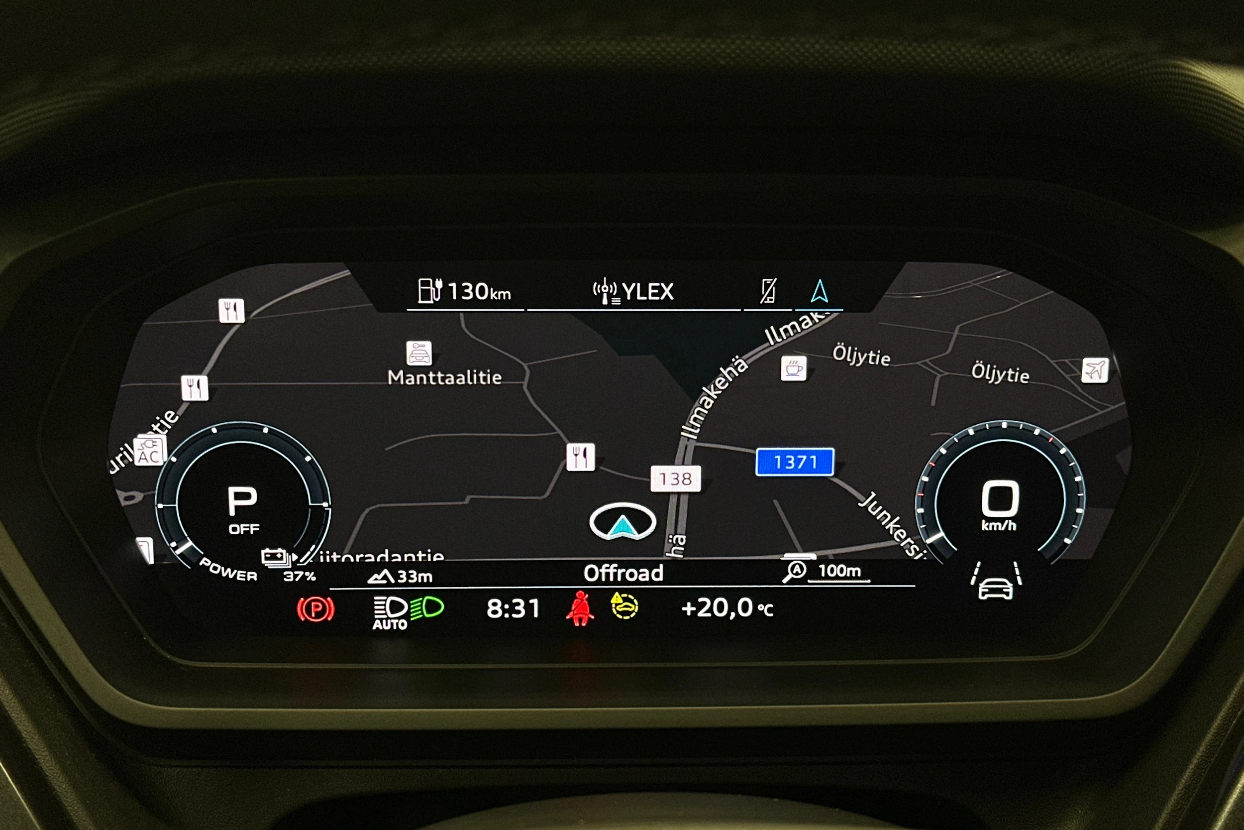 harmaa Audi Q4 e-tron 2022 kuva 22.