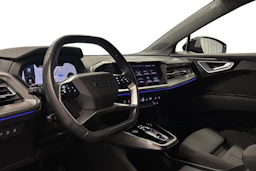 sininen Audi Q4 e-tron 2022 kuva 6.