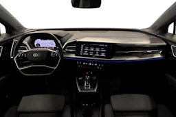 sininen Audi Q4 e-tron 2022 kuva 7.