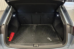 sininen Audi Q4 e-tron 2022 kuva 11.