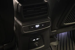sininen Audi Q4 e-tron 2022 kuva 13.