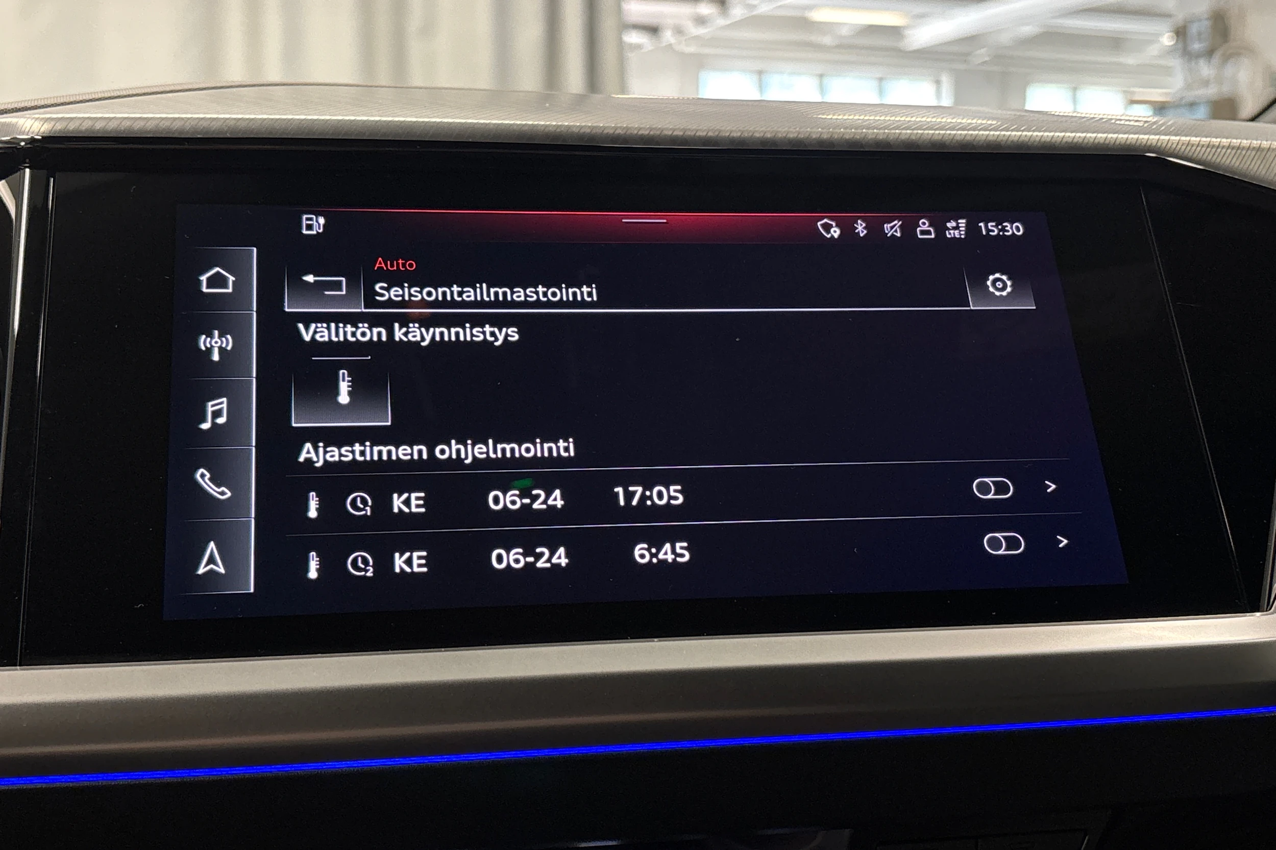 sininen Audi Q4 e-tron 2022 kuva 22.
