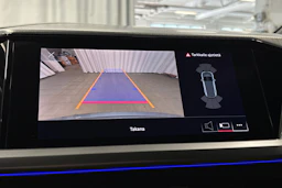 sininen Audi Q4 e-tron 2022 kuva 26.