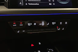 sininen Audi Q4 e-tron 2022 kuva 27.