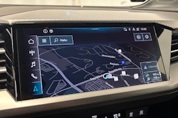 musta Audi Q4 e-tron 2022 kuva 19.