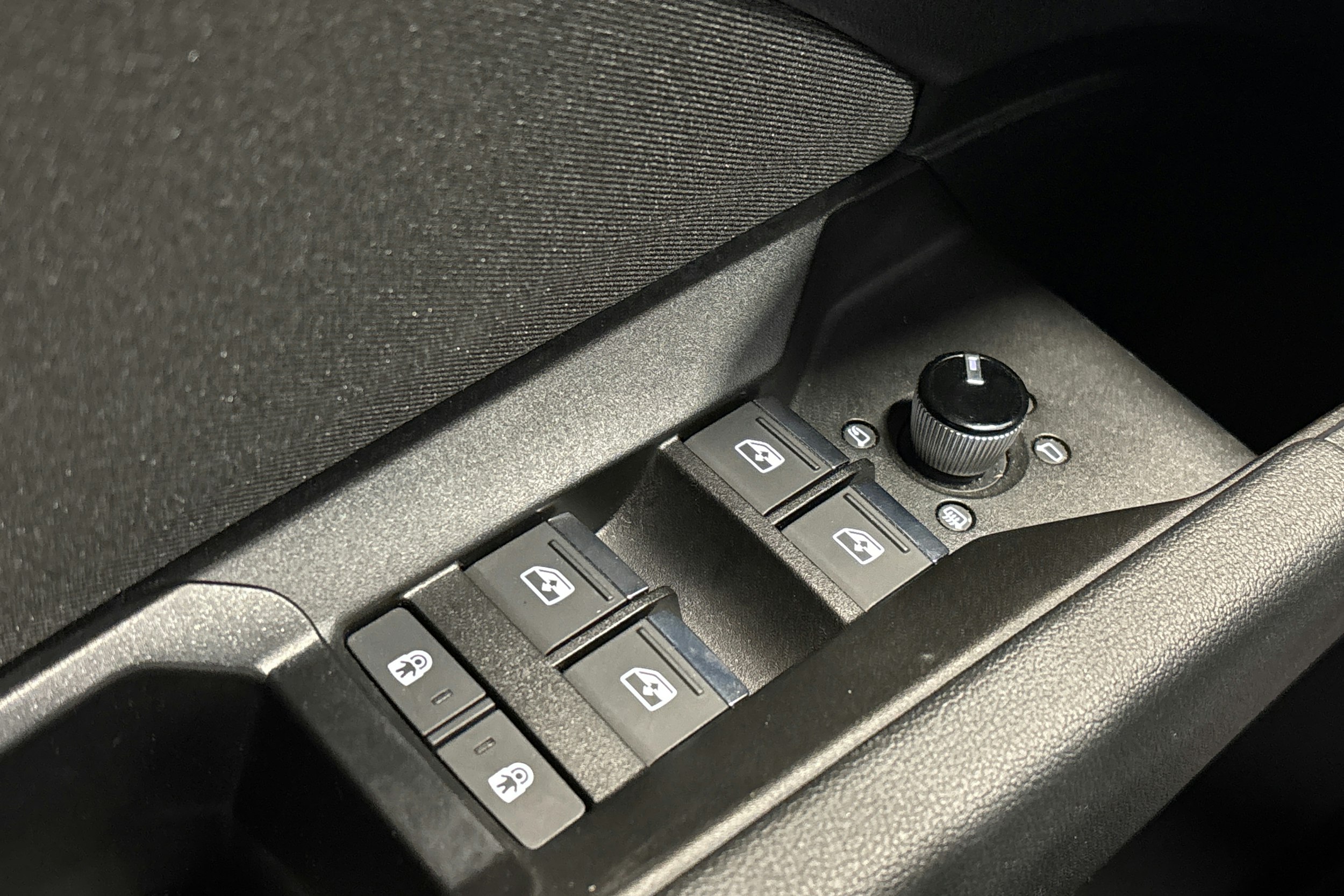 musta Audi Q4 e-tron 2022 kuva 28.