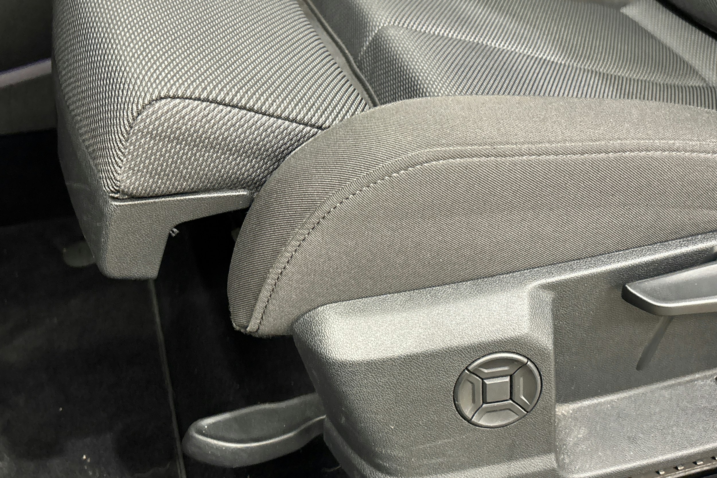 musta Audi Q4 e-tron 2022 kuva 29.