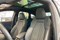 harmaa Audi Q4 e-tron 2022 kuva 24.