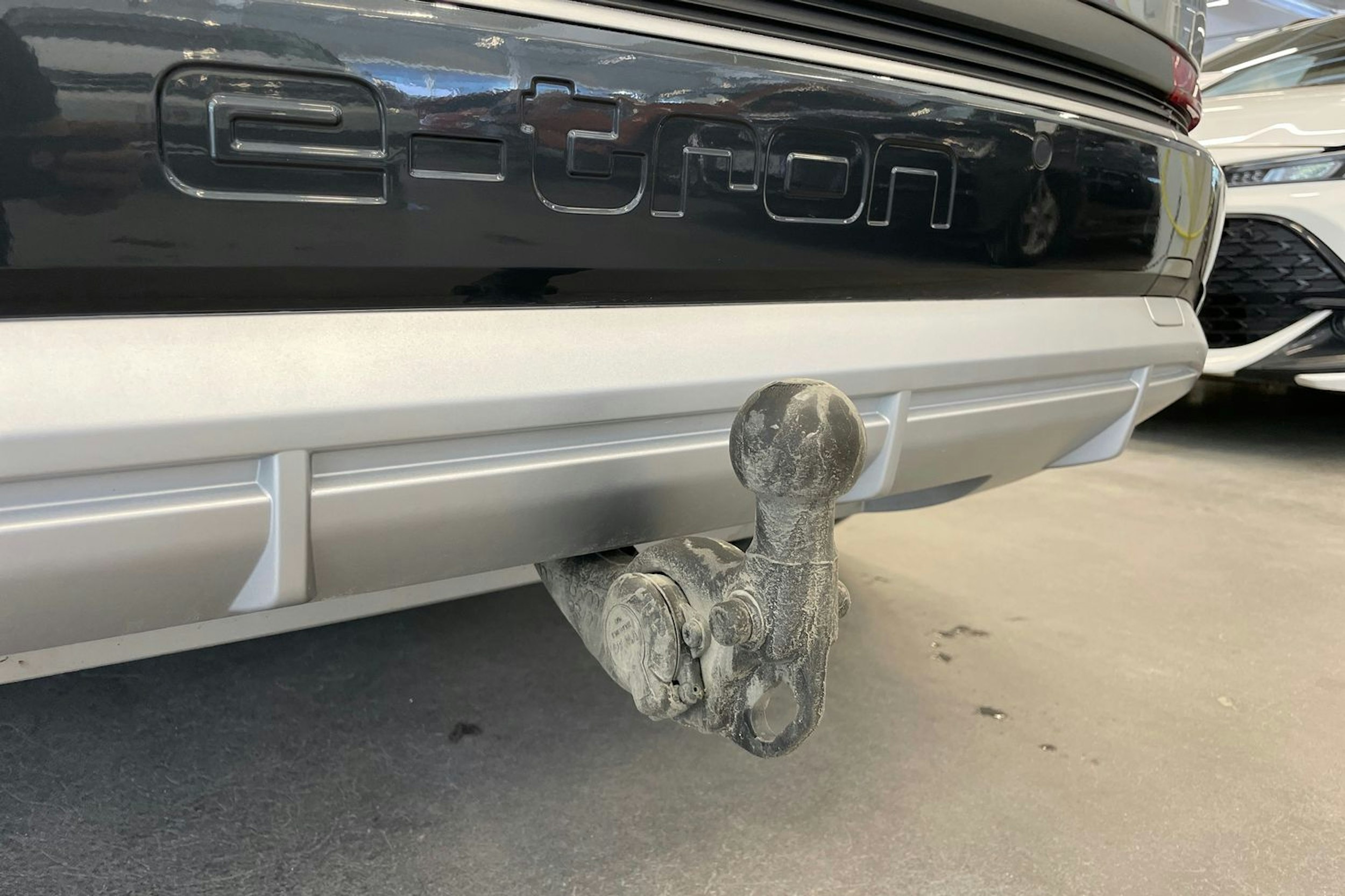 harmaa Audi Q4 e-tron 2022 kuva 25.