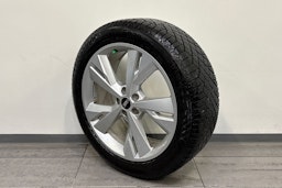 musta Audi Q4 e-tron 2022 kuva 13.