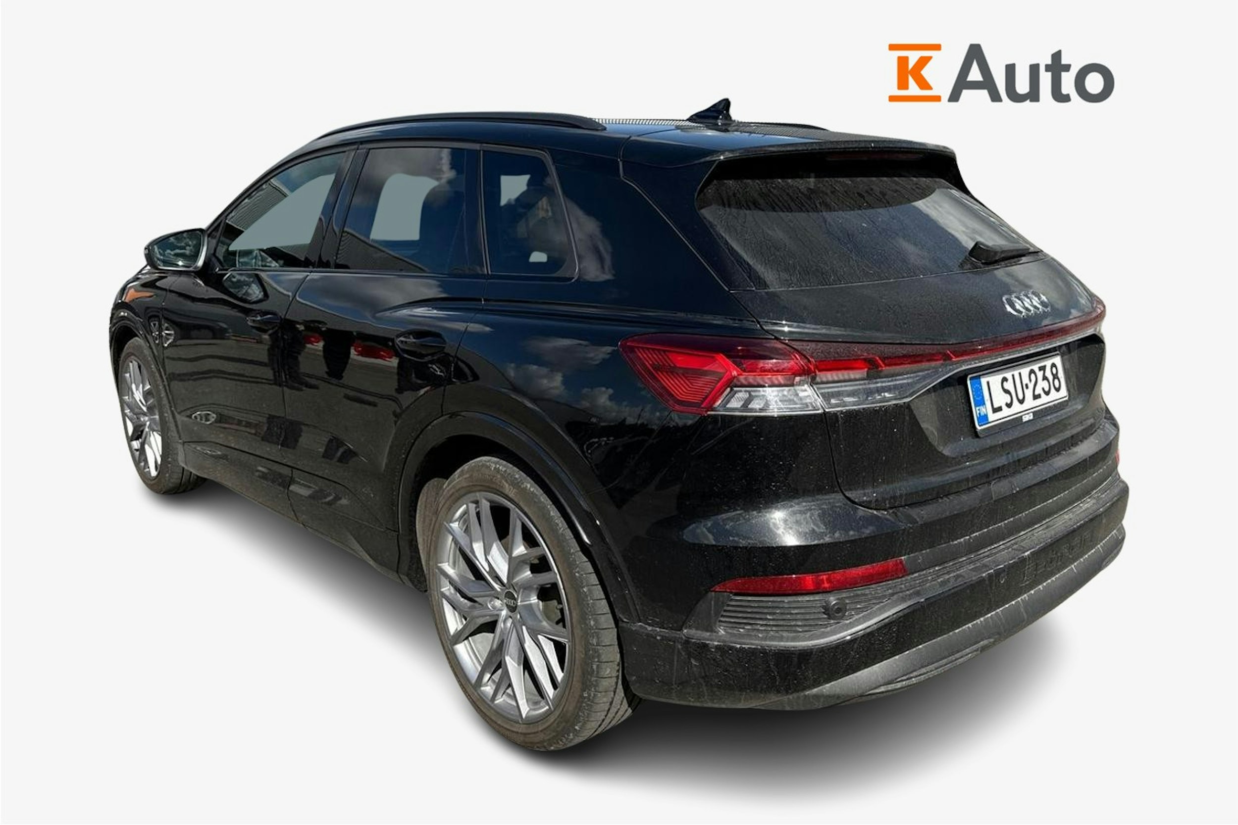 musta Audi Q4 e-tron 2022 kuva 2.