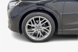 musta Audi Q4 e-tron 2022 kuva 11.