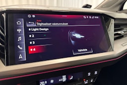 musta Audi Q4 e-tron 2022 kuva 16.