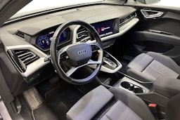 harmaa Audi Q4 e-tron 2022 kuva 3.