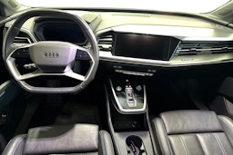 harmaa Audi Q4 e-tron 2022 kuva 9.