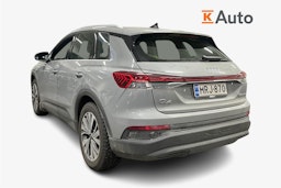 Harmaa Audi Q4 e-tron 2022 kuva 2.