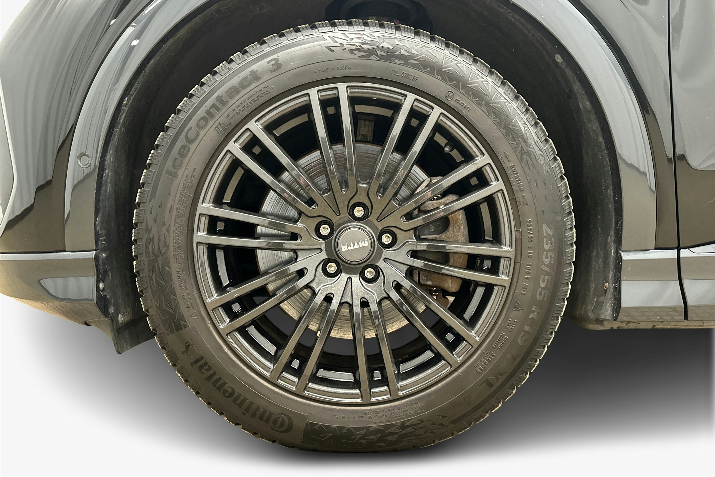 musta Audi Q4 e-tron 2022 kuva 11.