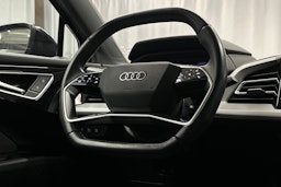 musta Audi Q4 e-tron 2022 kuva 15.