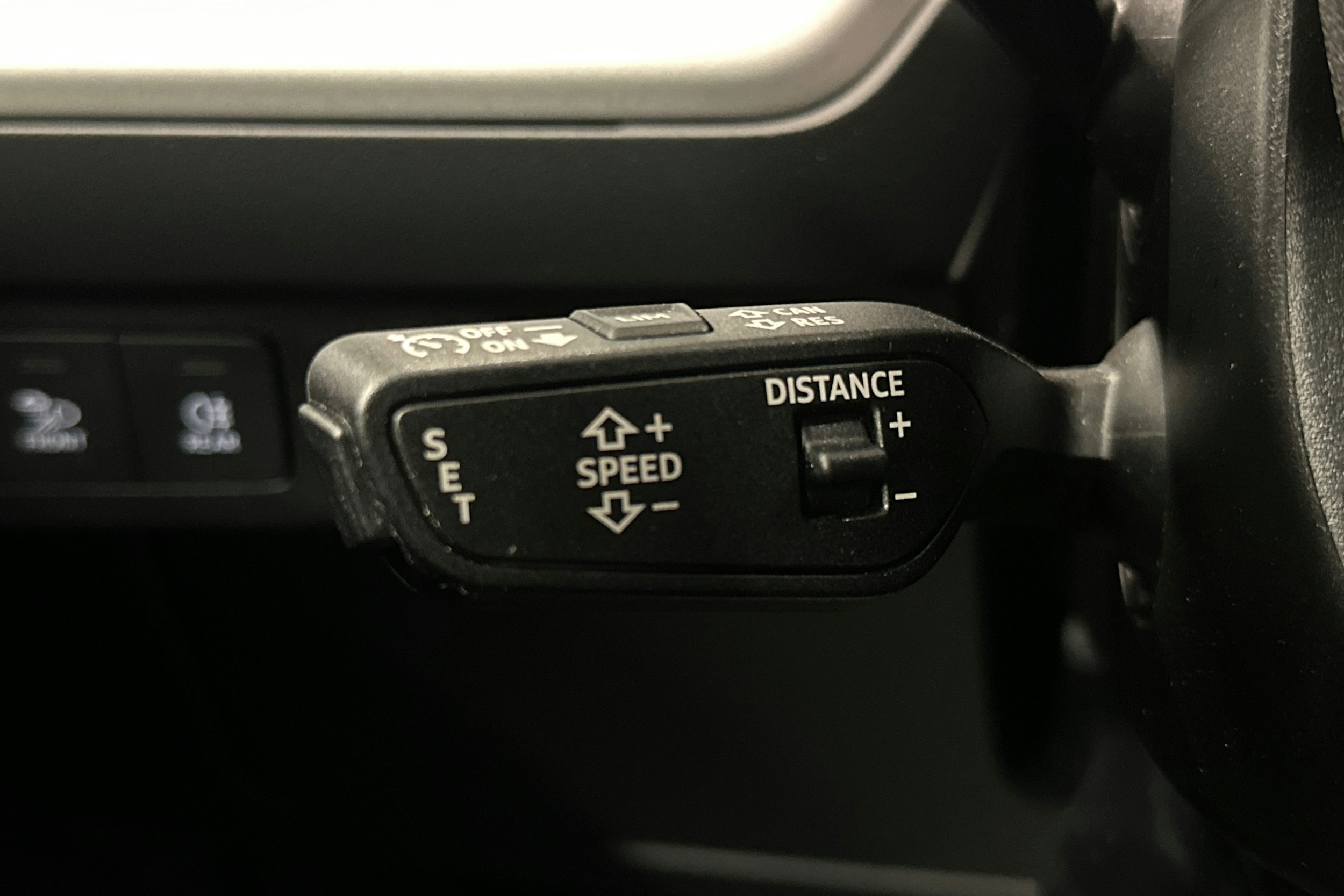 musta Audi Q4 e-tron 2022 kuva 19.