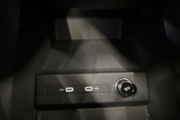 musta Audi Q4 e-tron 2022 kuva 24.