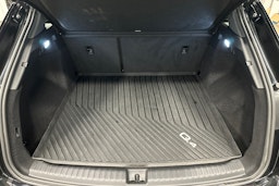 musta Audi Q4 e-tron 2022 kuva 25.