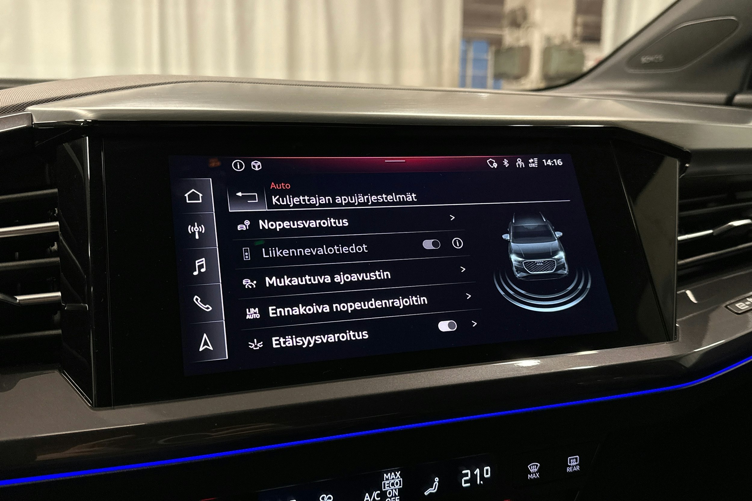 violetti Audi Q4 e-tron 2022 kuva 20.