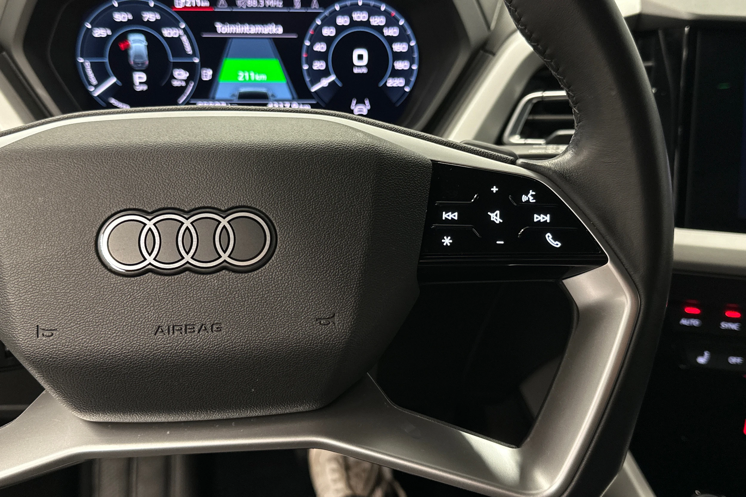 hopea Audi Q4 e-tron 2022 kuva 12.