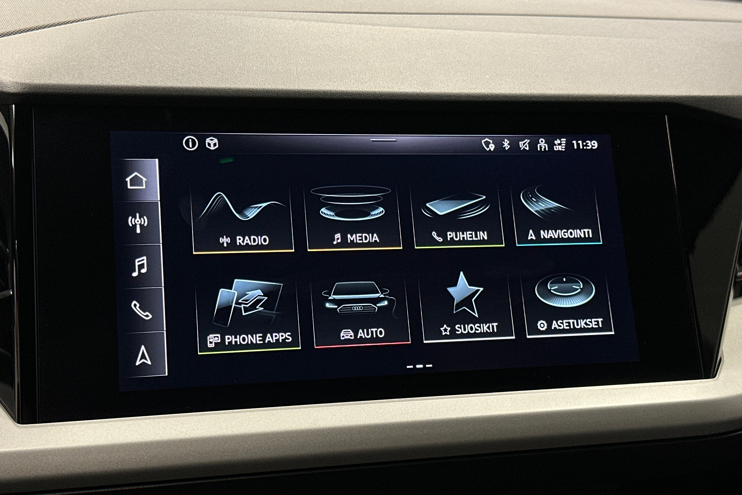 hopea Audi Q4 e-tron 2022 kuva 17.