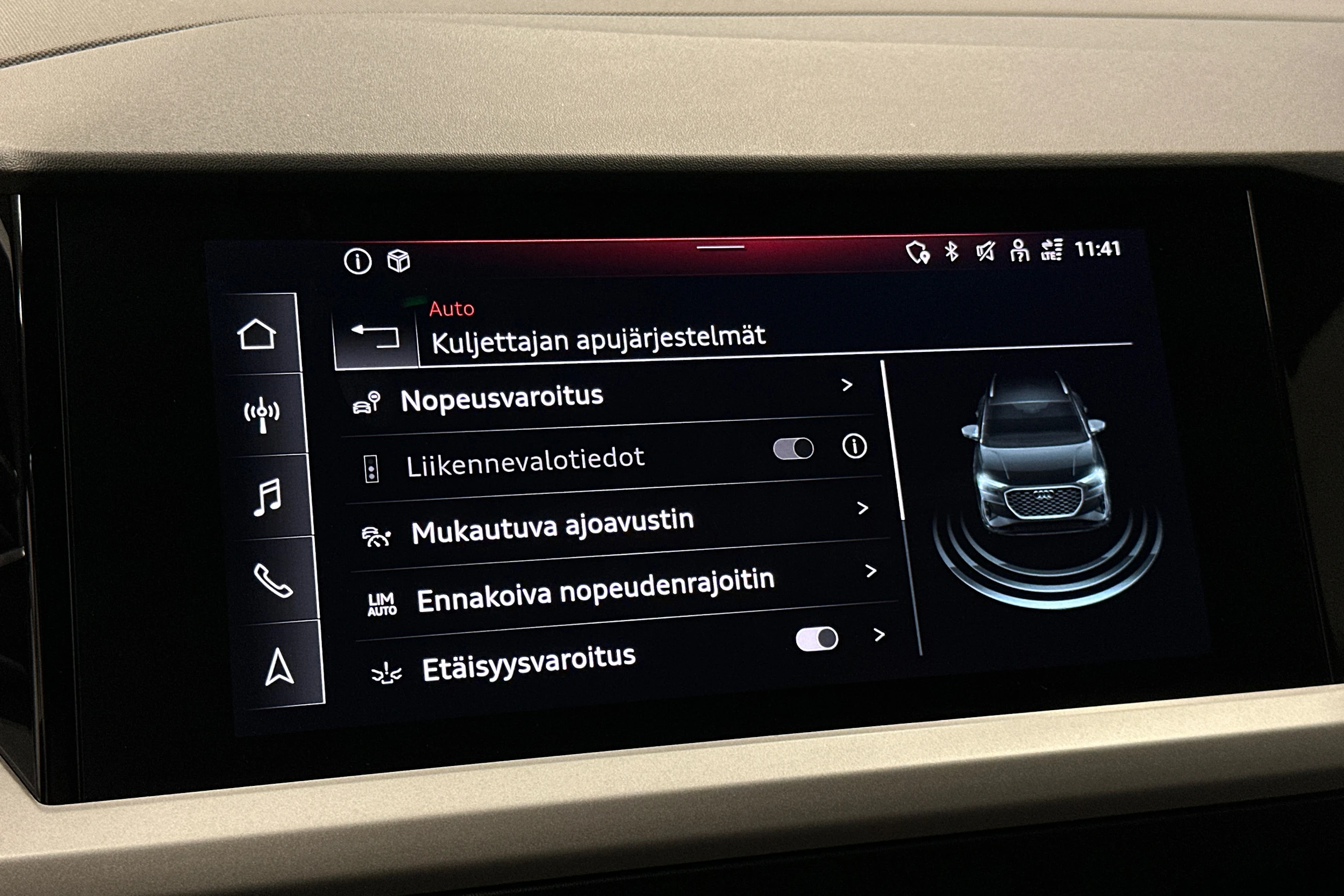 hopea Audi Q4 e-tron 2022 kuva 26.