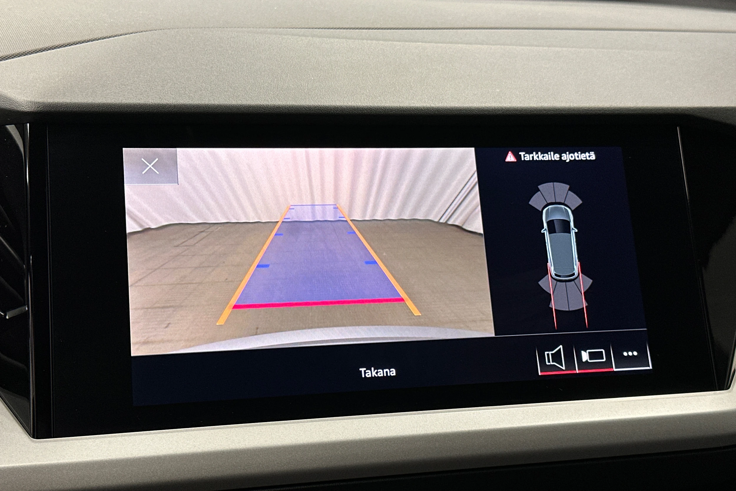 hopea Audi Q4 e-tron 2022 kuva 29.