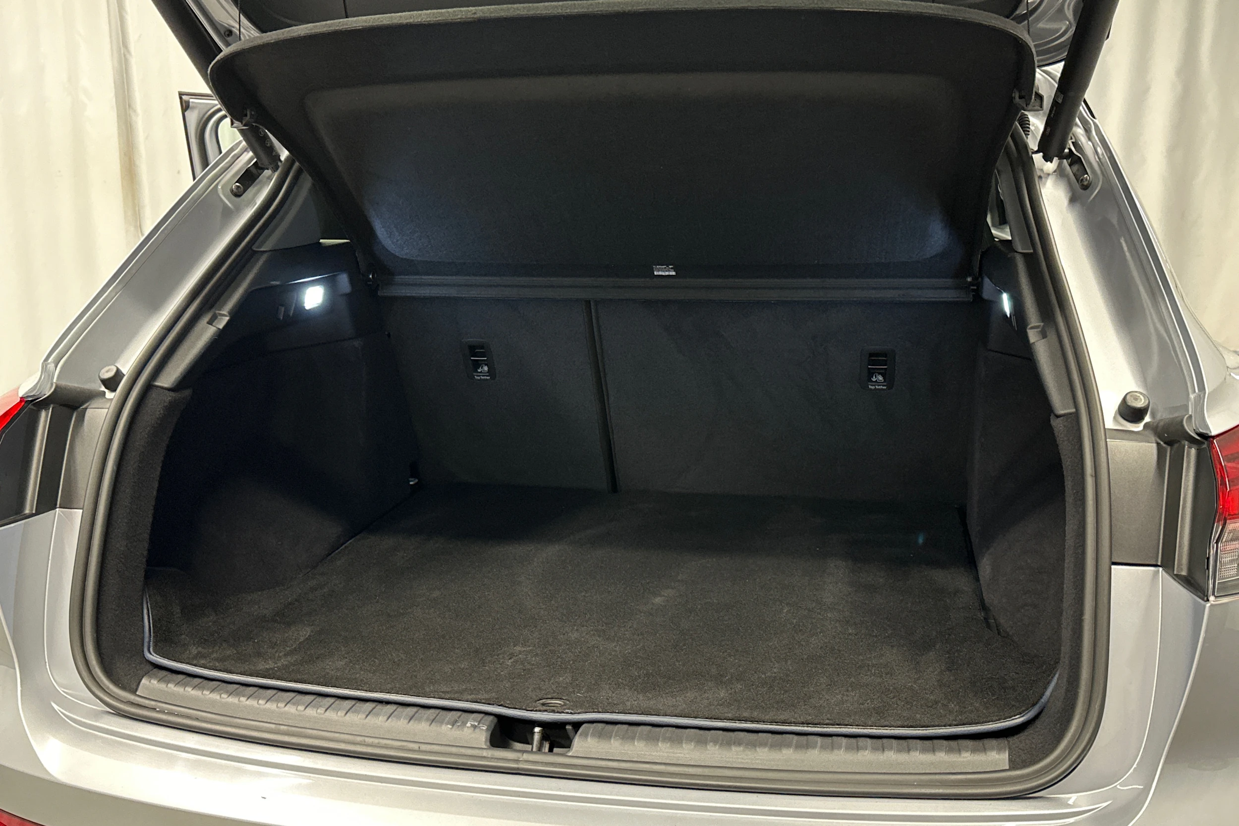 hopea Audi Q4 e-tron 2022 kuva 33.