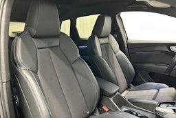 violetti Audi Q4 e-tron 2022 kuva 15.