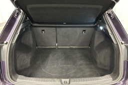 violetti Audi Q4 e-tron 2022 kuva 16.