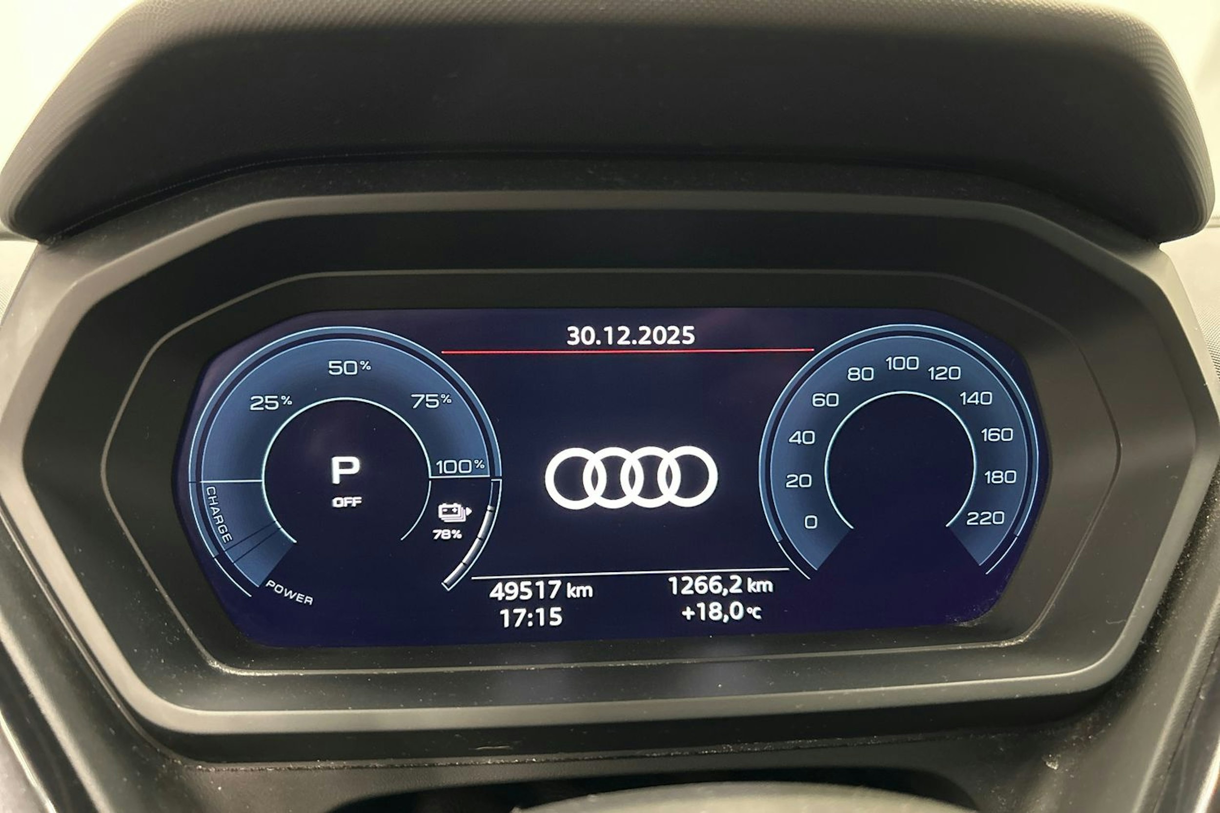 violetti Audi Q4 e-tron 2022 kuva 17.