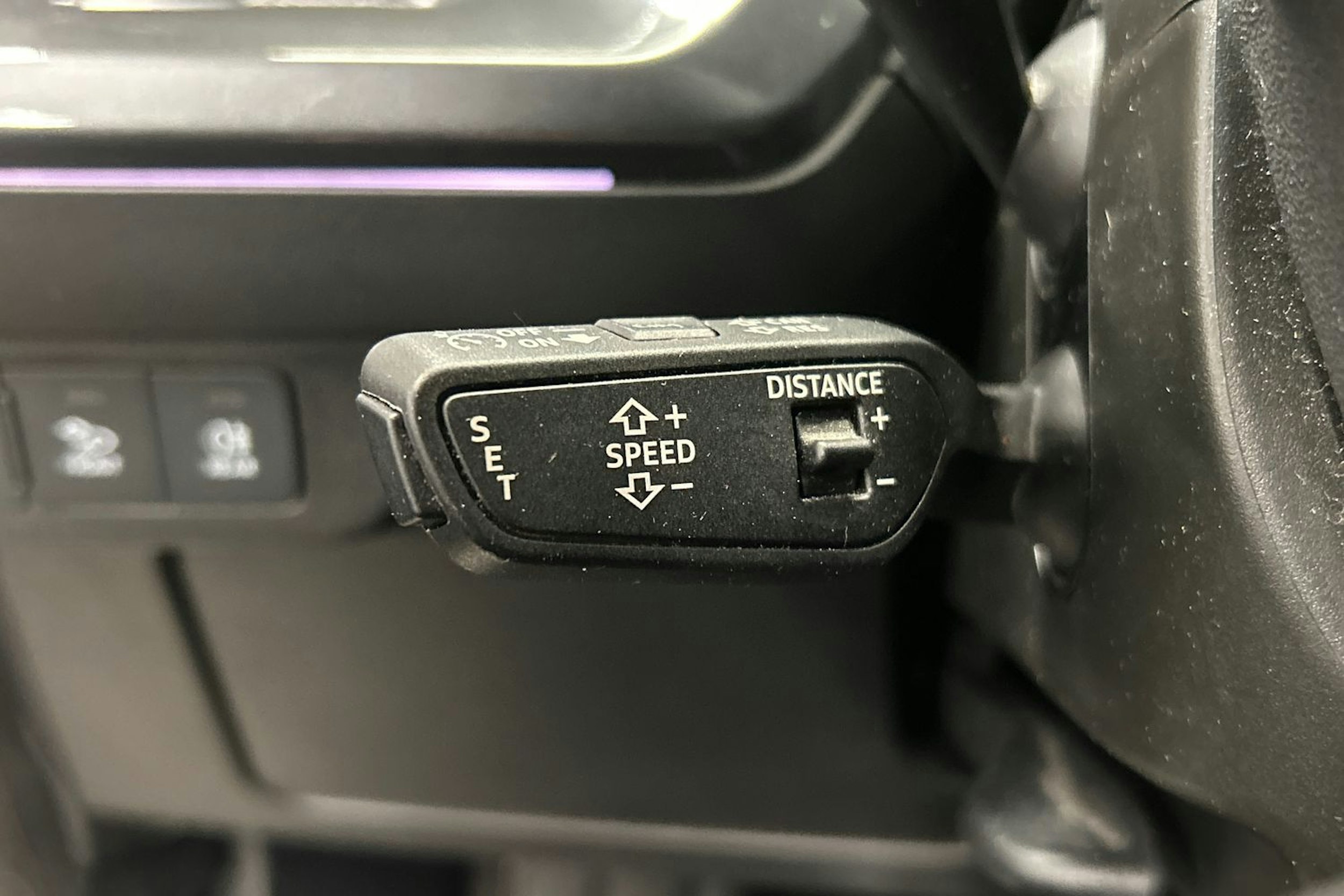 violetti Audi Q4 e-tron 2022 kuva 18.