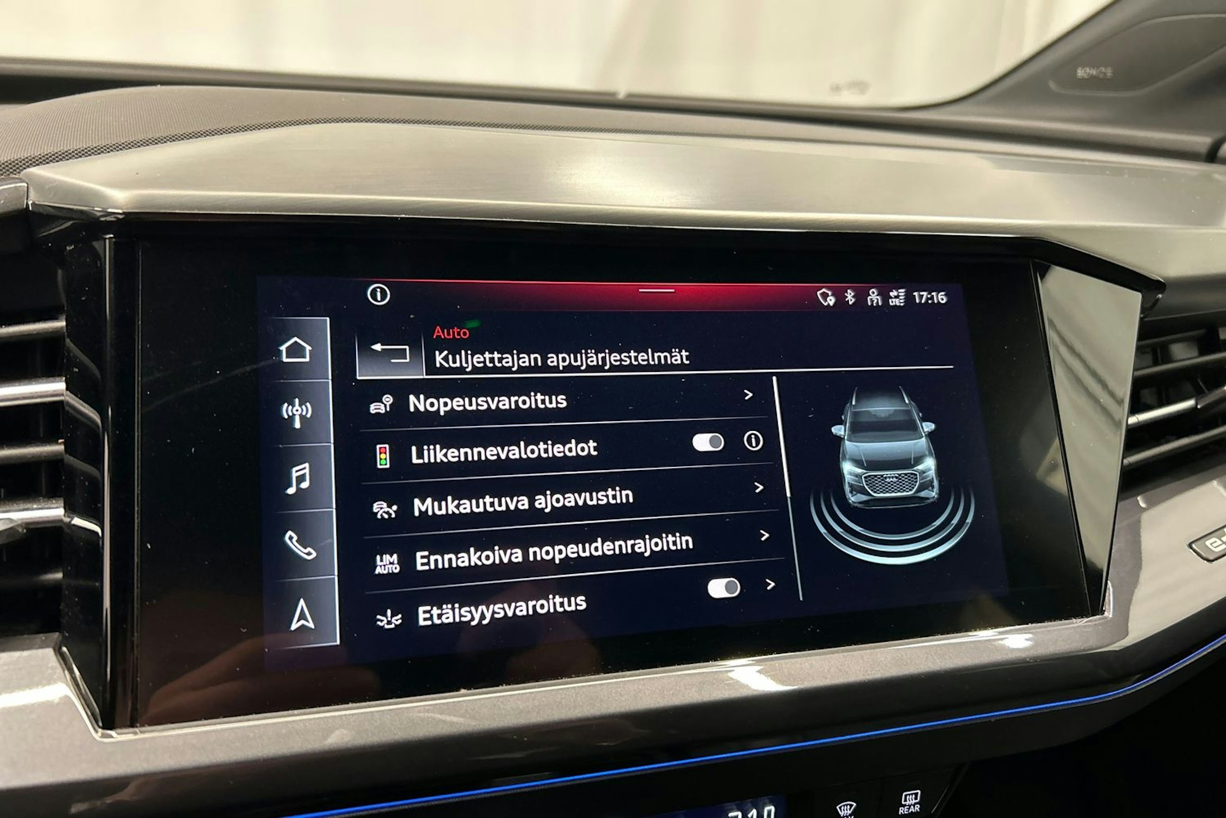 violetti Audi Q4 e-tron 2022 kuva 21.