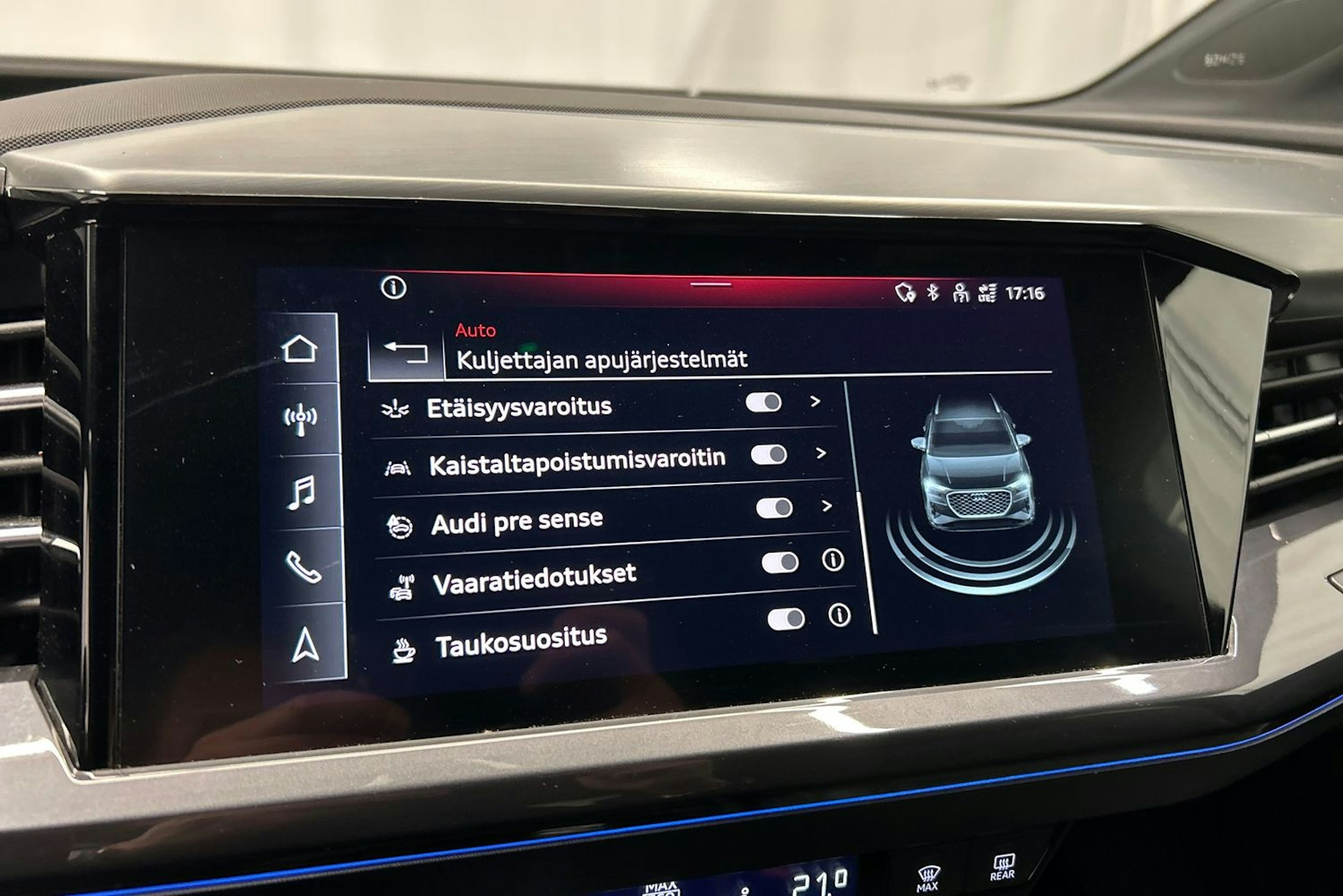 violetti Audi Q4 e-tron 2022 kuva 22.