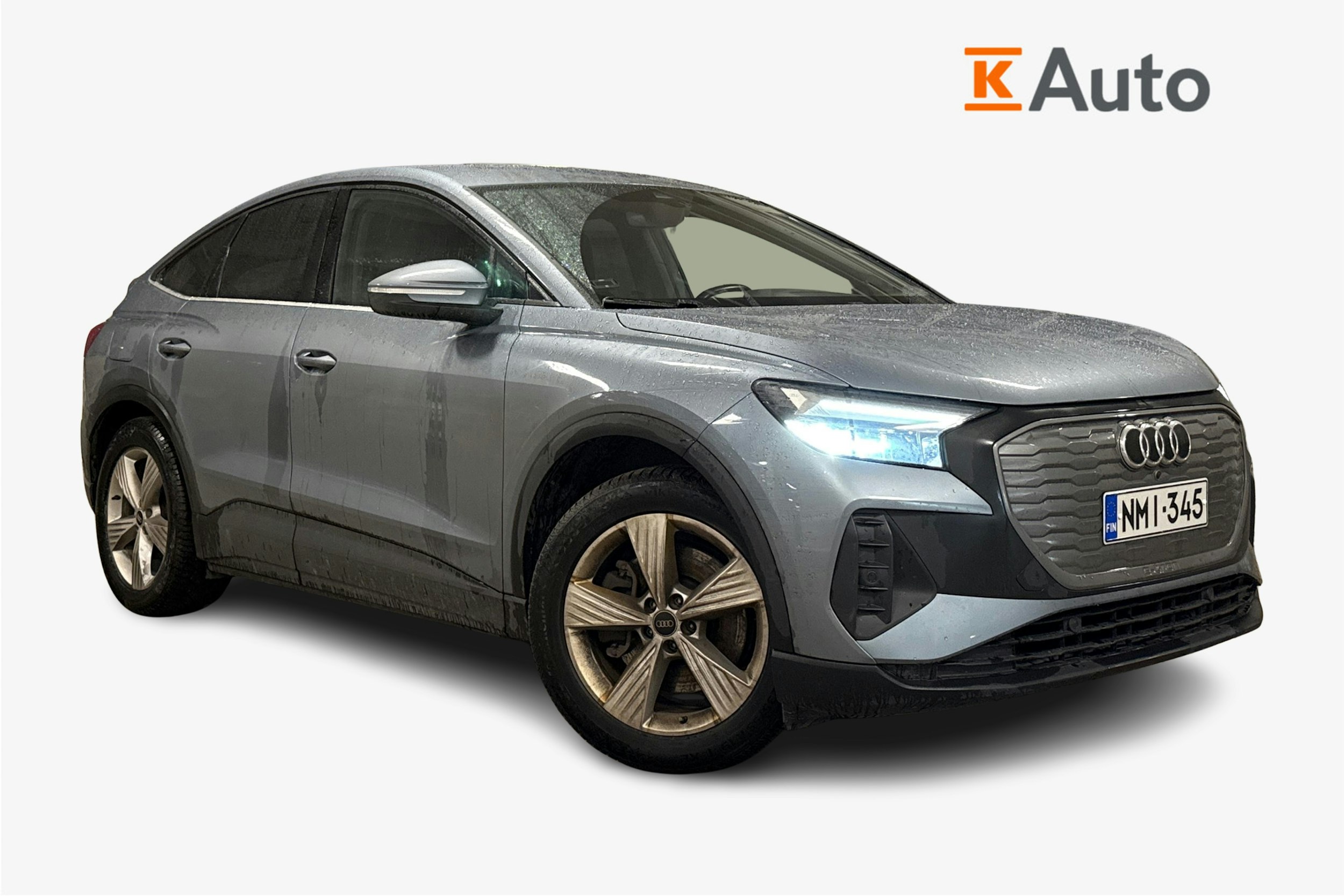 sininen Audi Q4 e-tron 2022 kuva 1.