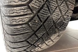 sininen Audi Q4 e-tron 2022 kuva 15.