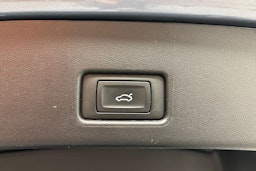 sininen Audi Q4 e-tron 2022 kuva 33.