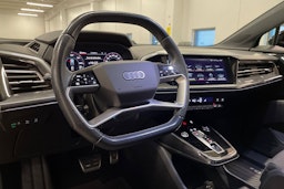 Musta Audi Q4 e-tron 2022 kuva 29.