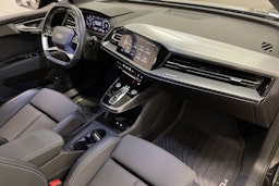 Musta Audi Q4 e-tron 2022 kuva 31.