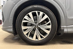 harmaa Audi Q4 e-tron 2023 kuva 10.